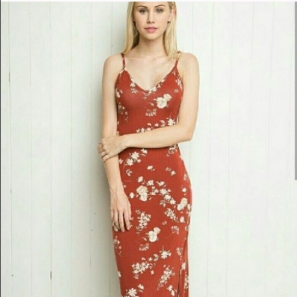 ISO BRANDY DRESS - Picture 3 of 3