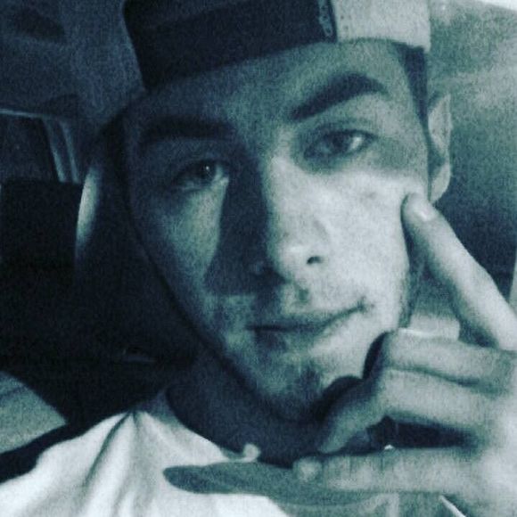 Meet your Posher, Kyle - Picture 1 of 1