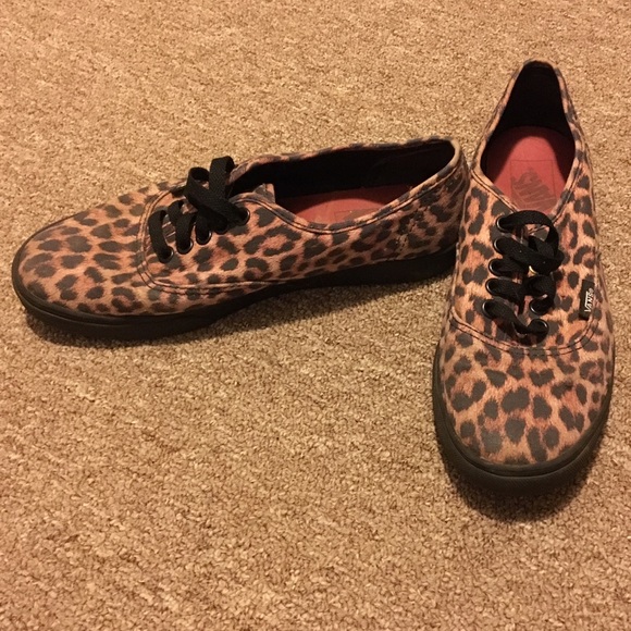Leopard Vans