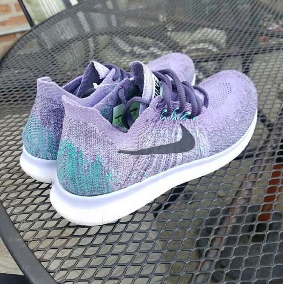 Women's nike free RN flyknit.