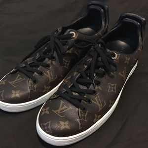 ❌SOLD❌Louis Vuitton Men's Monogram Sneakers Size 9