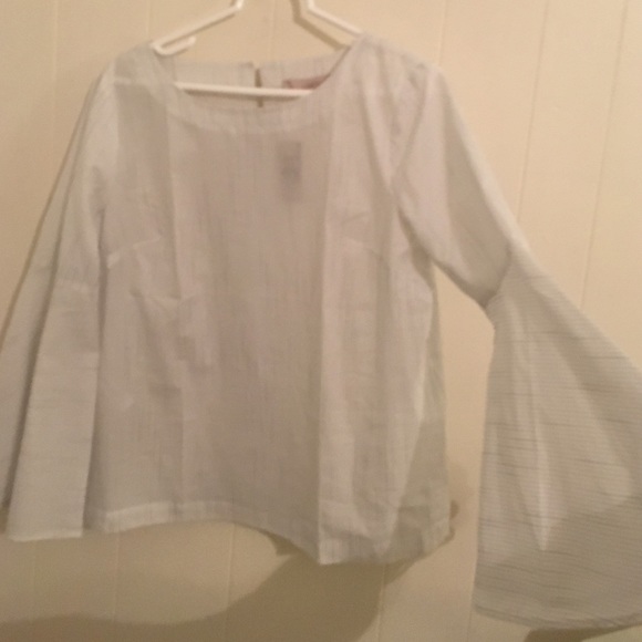 White flutter top