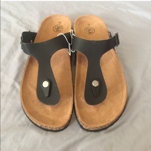 size 7 BIRKENSTOCK gizeh Sandal