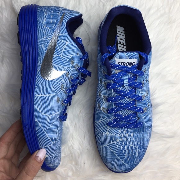 Nike Shoes - NWT Nike ID custom Lunartempo 2