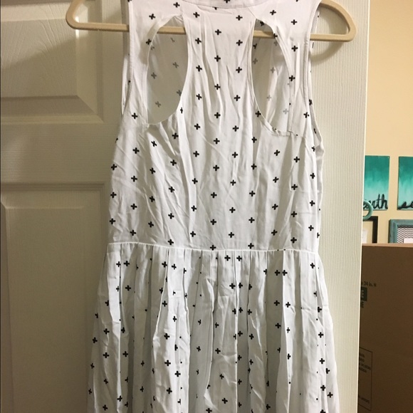 Bb Dakota dress with cutout back - Picture 3 of 4