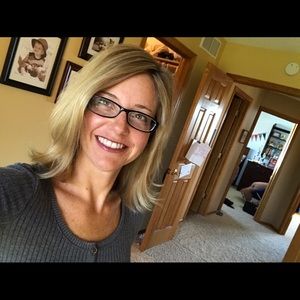 Meet your Posher, Liz