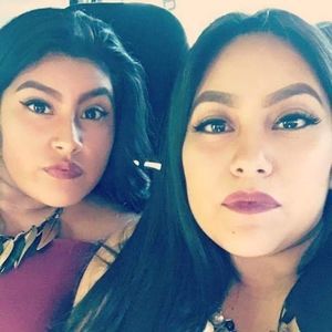 Meet your Posher, Yaneth