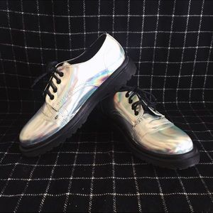 Holographic Chunky Oxford