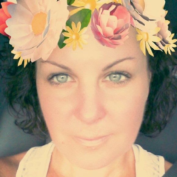 Meet your Posher, Carrie
