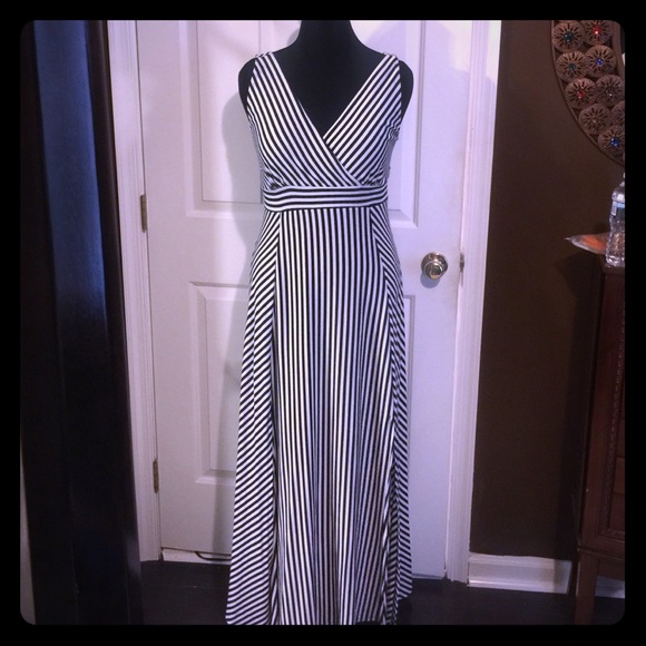 torrid Dresses & Skirts - Torrid 0. Black & white stripped dress