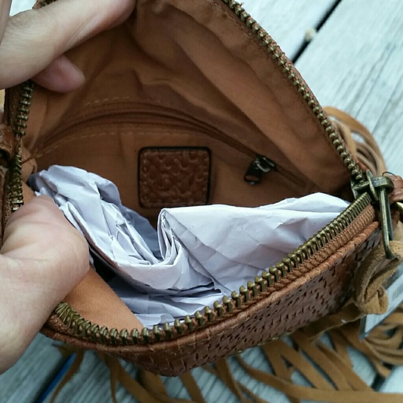 DV Weaved Round Crossbody in Cognac BNWT - Picture 3 of 4