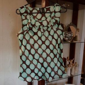 Sleeveless blouse