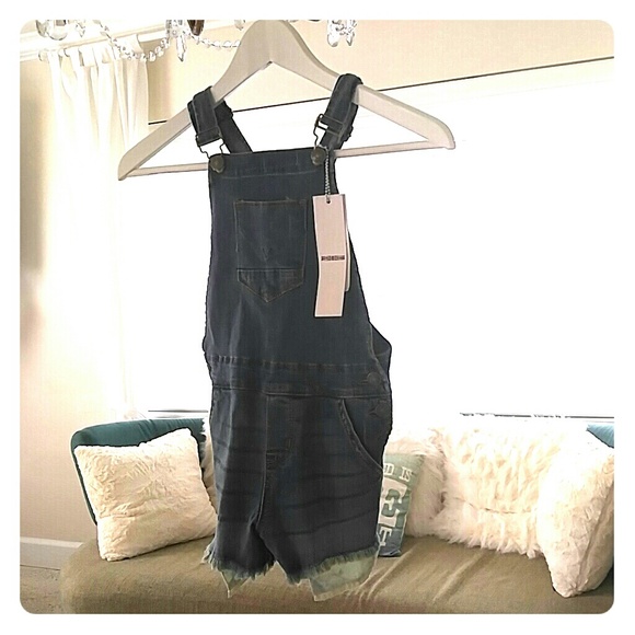 Nwt girl's Hudson Shortalls Nordstrom size 5