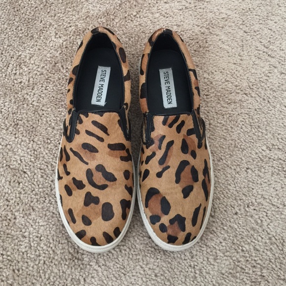 Steve Madden ecentric leopard slip on
