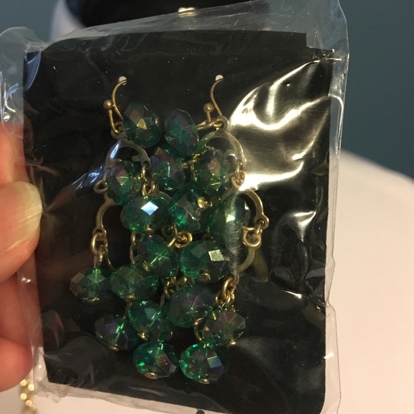 Green Purple Gold Layered Necklace w/ Earrings - Picture 3 of 3