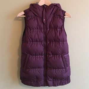 LIKE NEW Lululemon Chilly Chill Puffy Vest size 6