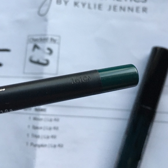 Brand New in box Kylie Lip Kit in Trick