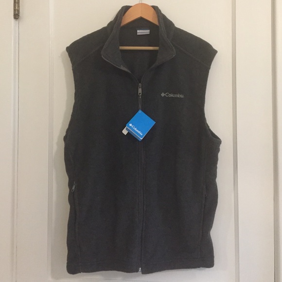 Columbia Men's Granite Mountain Vest in grey