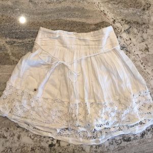 AMERICAN EAGLE WHITE SKIRT