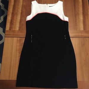 Ivanka Trump sleeveless shift dress size 8