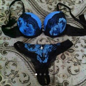 Beautiful push up bra set,New in size 36a