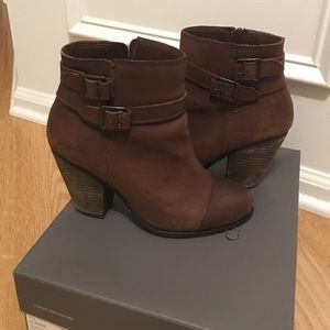 Vince Camuto booties chestnut