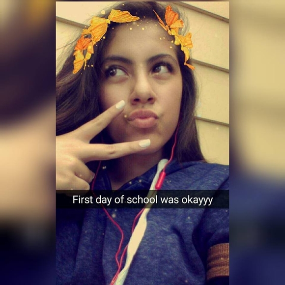 Meet your Posher, Estefania