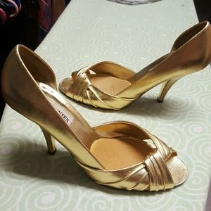 Holiday Gold STEVE MADDEN heels