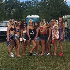 Meet your Posher, Kira