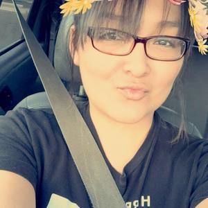 Meet your Posher, Dalia