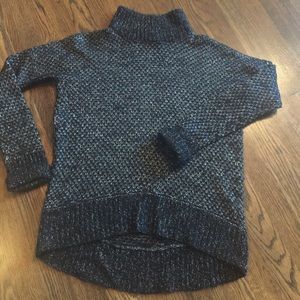 Theory - beautiful black shimmering sweater