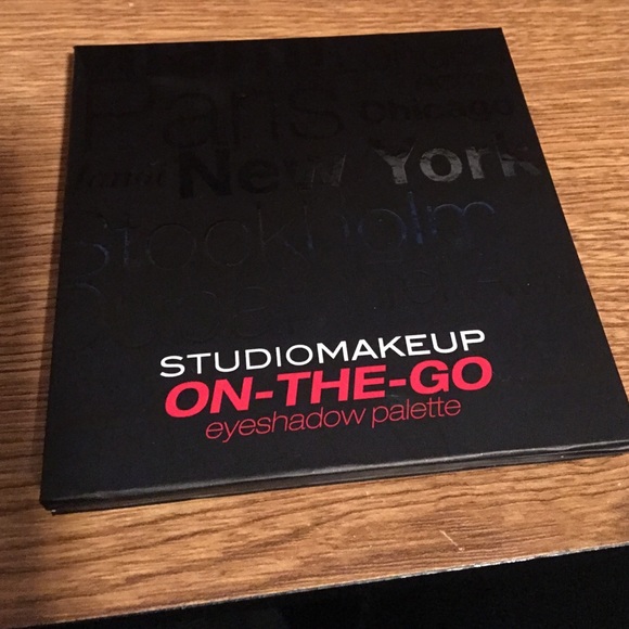 Studio Makeup on the go palette