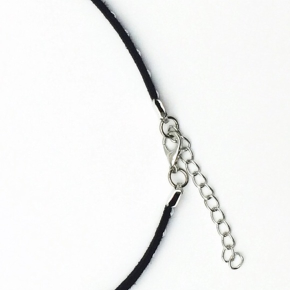 Black suede choker stud - Picture 2 of 3