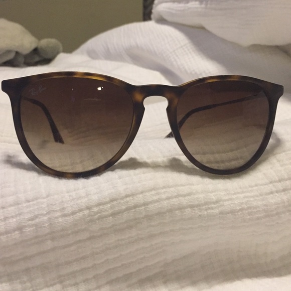 Tortoise shell Ray Ban erika sunglasses
