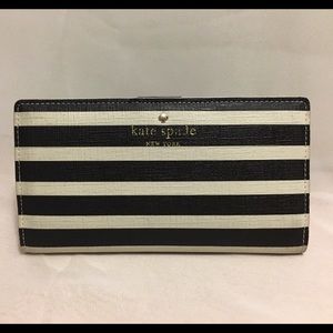 ⛔️SOLD⛔️ Kate Spade Wallet