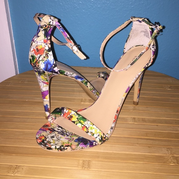 Express Floral Print Sandals