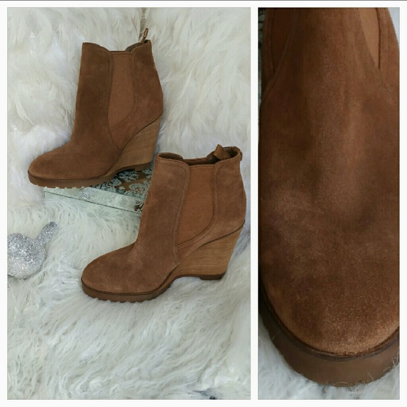 🚨FINAL HR, LAST PAIR 🚨Michael Kors booties - Picture 2 of 3