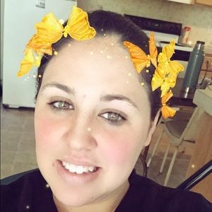 Meet your Posher, Alicia