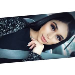 Meet your Posher, Monica