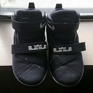 Toddler nike lebron