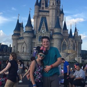 Meet your Posher, Holyn