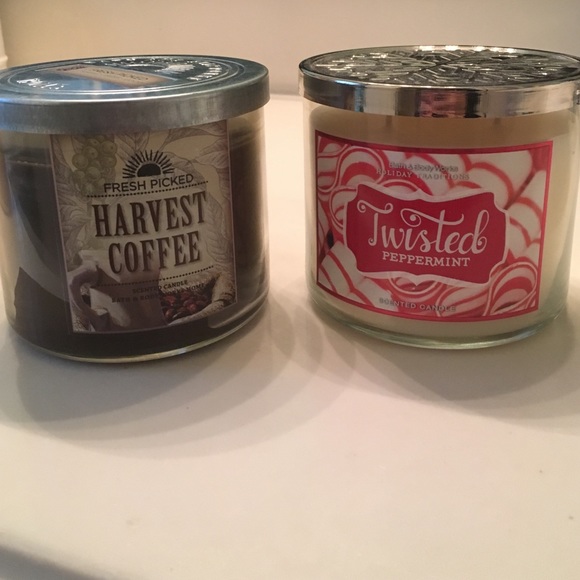 2 Bath and Body Works large 3-wick candles. - Picture 1 of 4