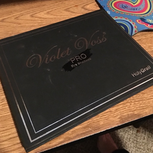 Violet Voss Holy Grail Palette.