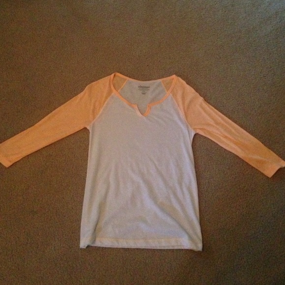 Peach Baseball tee