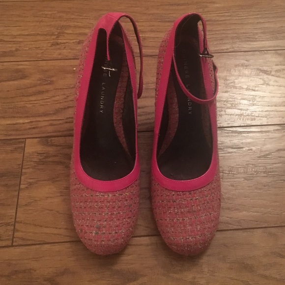 Chinese Laundry size 10 heels.