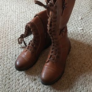 Combat boots