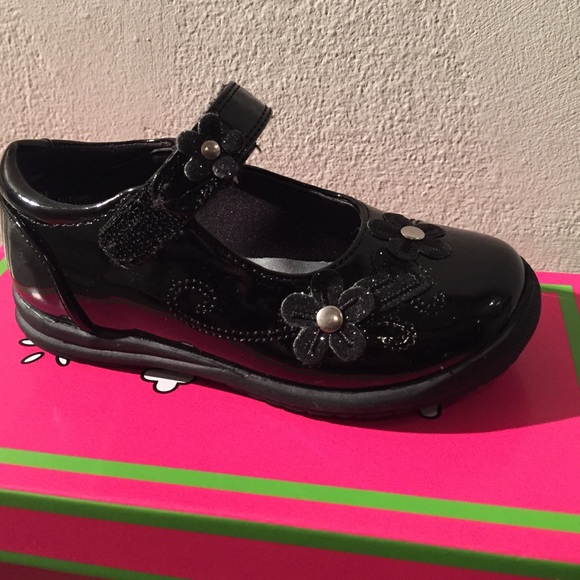 Brand new! Toddler size7 dress shoes