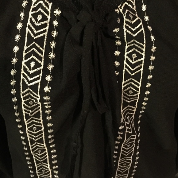 Sheer black/white long sleeve top - Picture 2 of 4