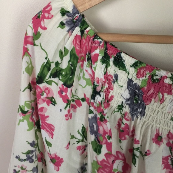 Babydoll Floral off shoulder top - Picture 3 of 3