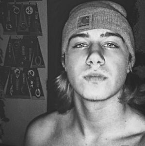 Meet your Posher, Kurtis